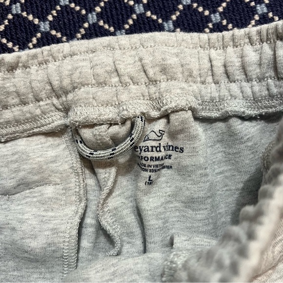 Vineyard Vines Joggers - Picture 2 of 4
